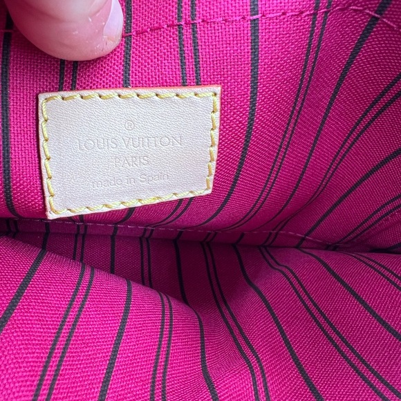 NWOT authentic Louis Vuitton neverfull pouch 🔥🔥 - Picture 7 of 10